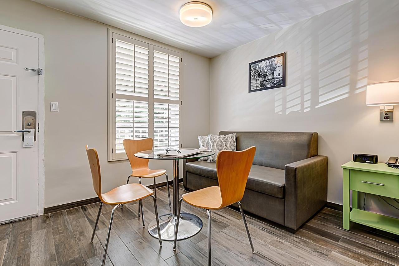 Seven Hills Suites I-10 タラハシー エクステリア 写真