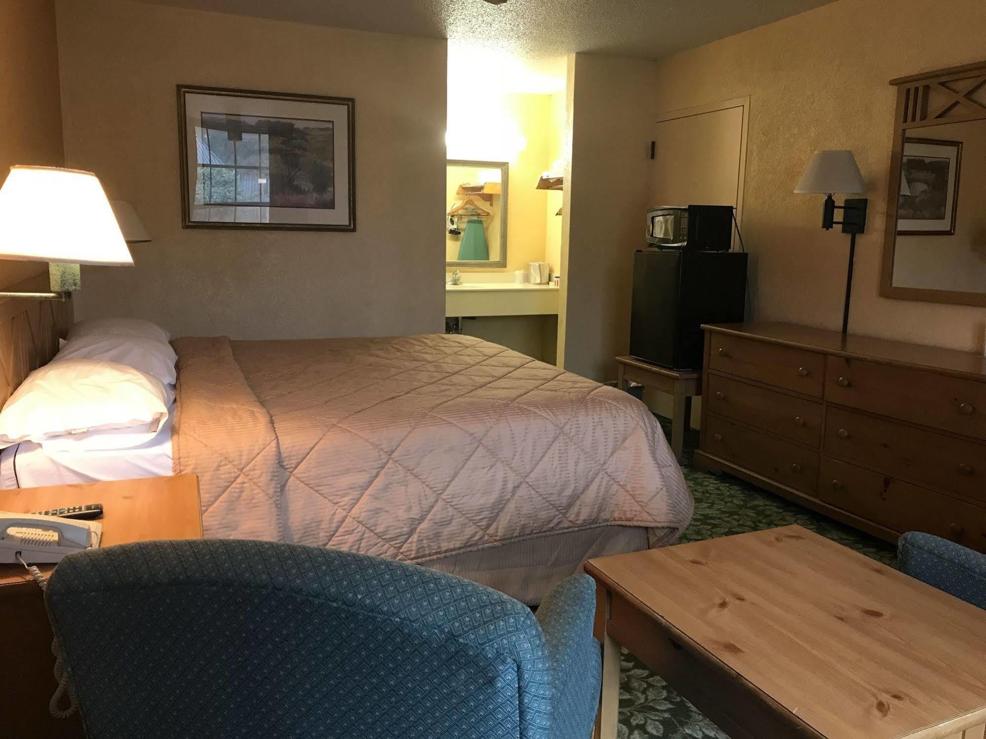 Seven Hills Suites I-10 タラハシー エクステリア 写真