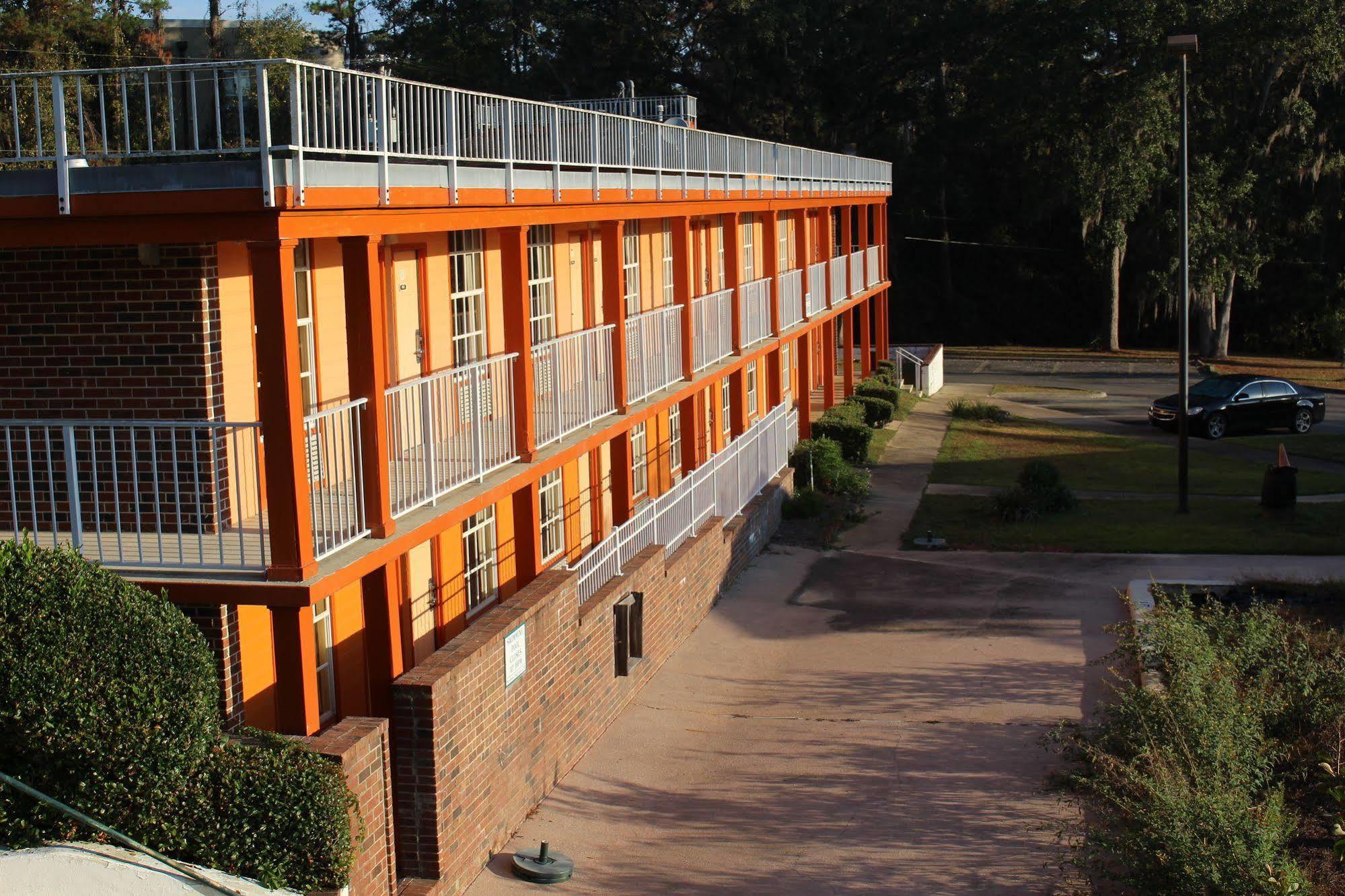 Seven Hills Suites I-10 タラハシー エクステリア 写真